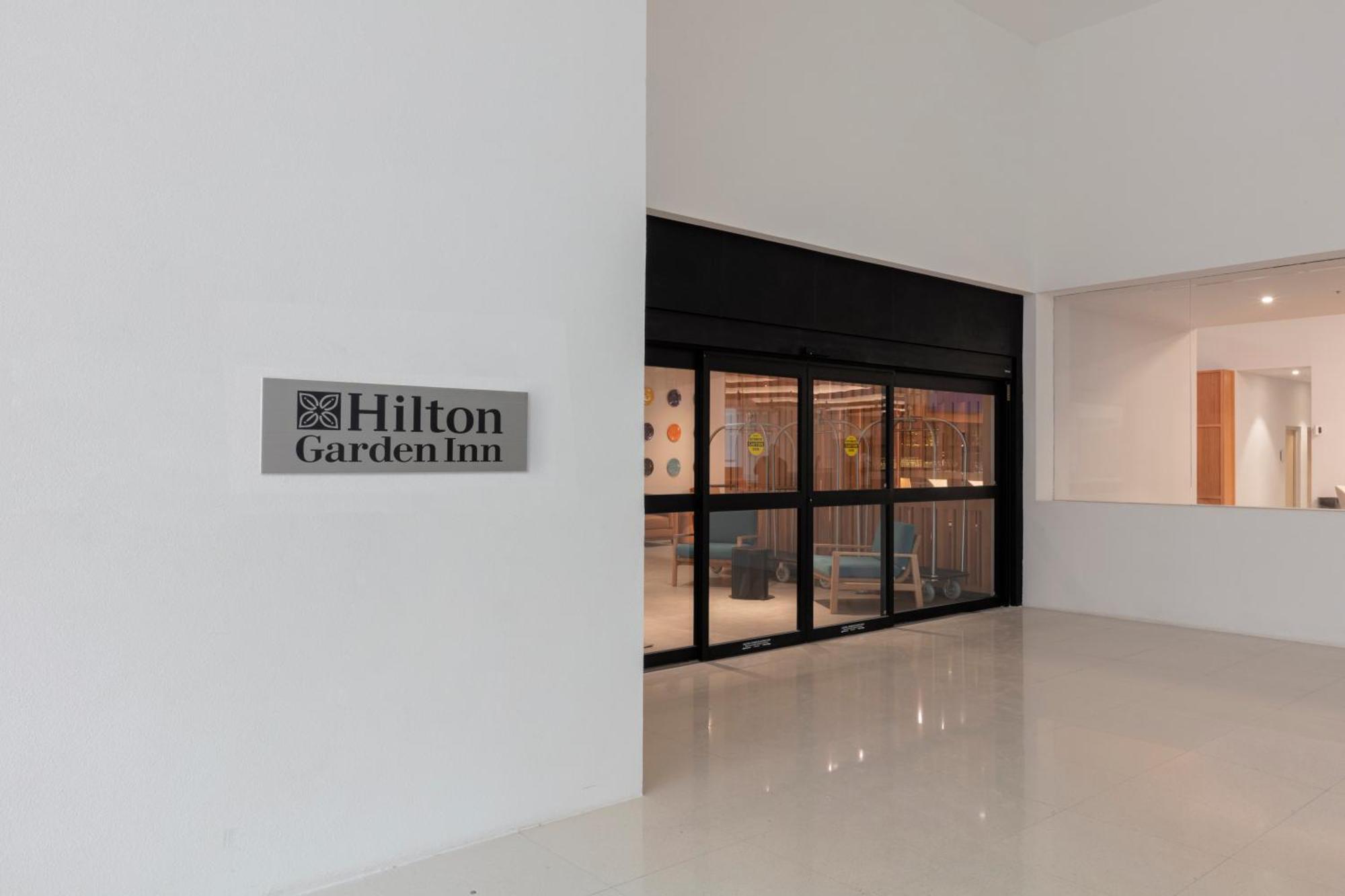 Hilton Garden Inn Guadalajara Airport El Zapote  ภายนอก รูปภาพ