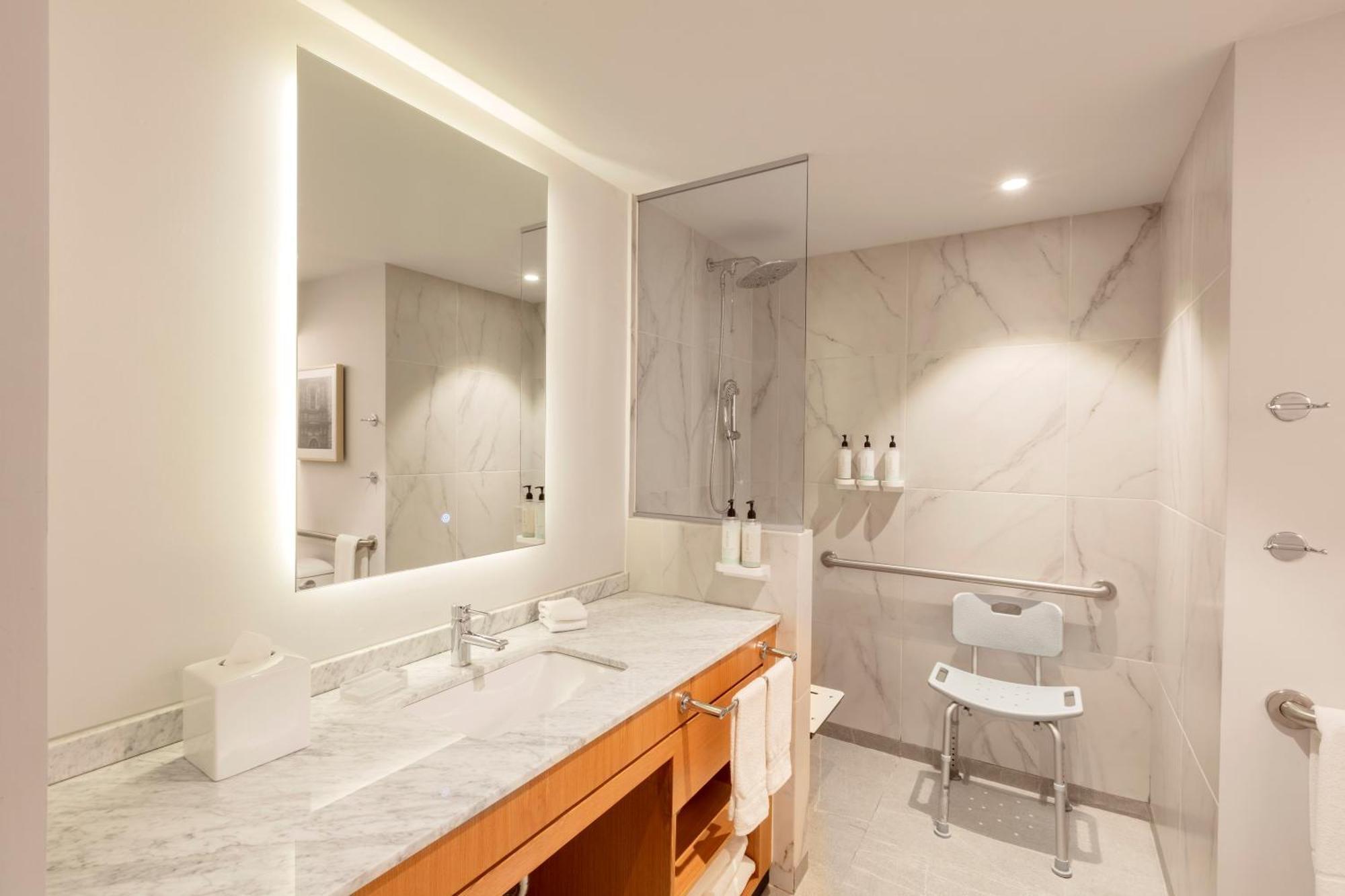 Hilton Garden Inn Guadalajara Airport El Zapote  ภายนอก รูปภาพ